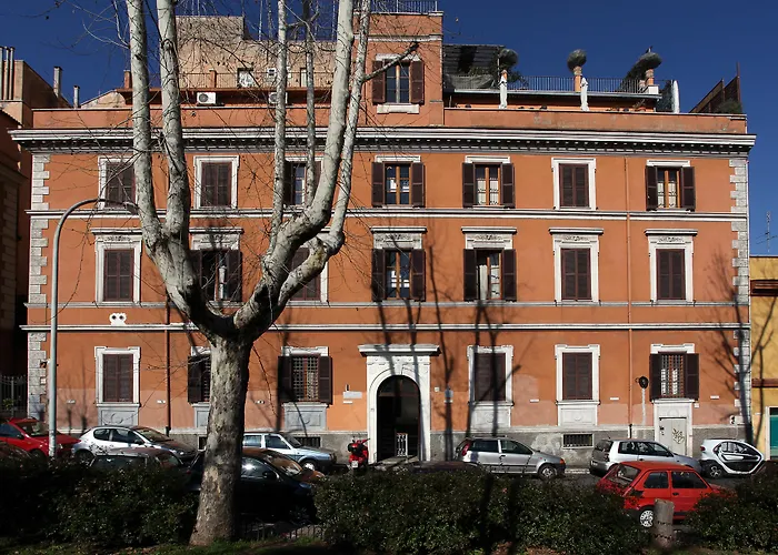 Pensión Pigneto 3*